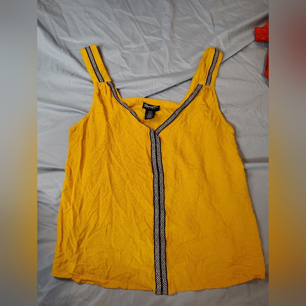 2019 Wrangler Retro Yellow, Black And White Tank top Size Large